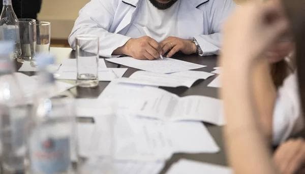 Effective shift handover in healthcare is vital for productivity and patient safety